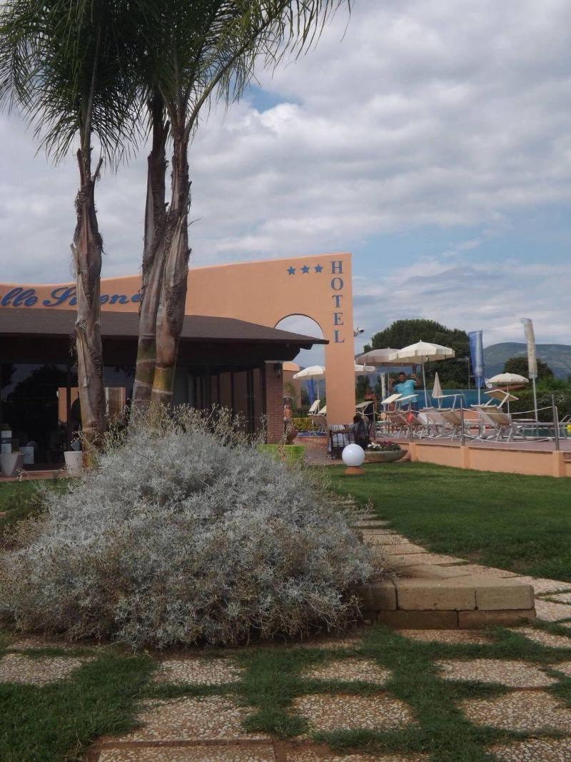 Hotel Ristorante Al Canto Delle Sirene Terracina Exteriör bild
