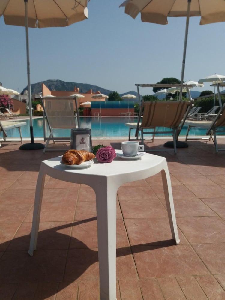 Hotel Ristorante Al Canto Delle Sirene Terracina Exteriör bild
